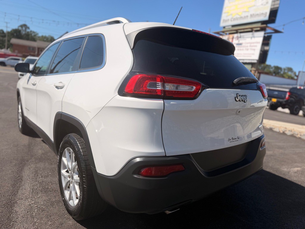 2017 Jeep Cherokee Image 7