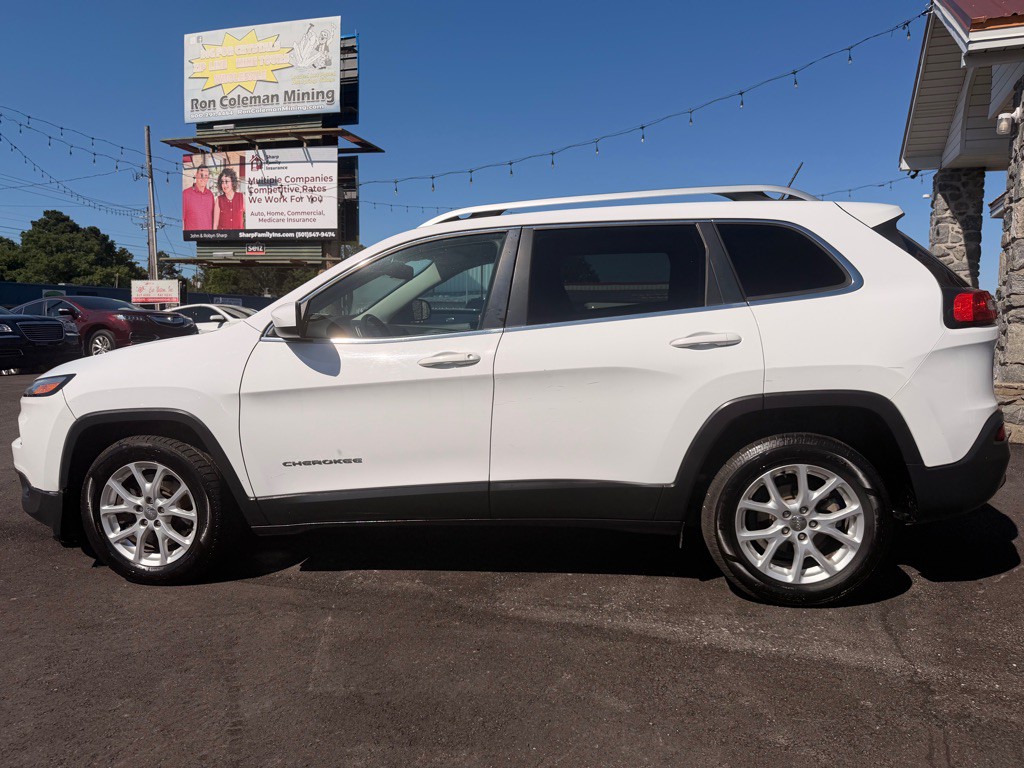 2017 Jeep Cherokee Image 8