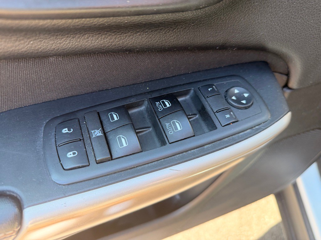 2017 Jeep Cherokee Image 10