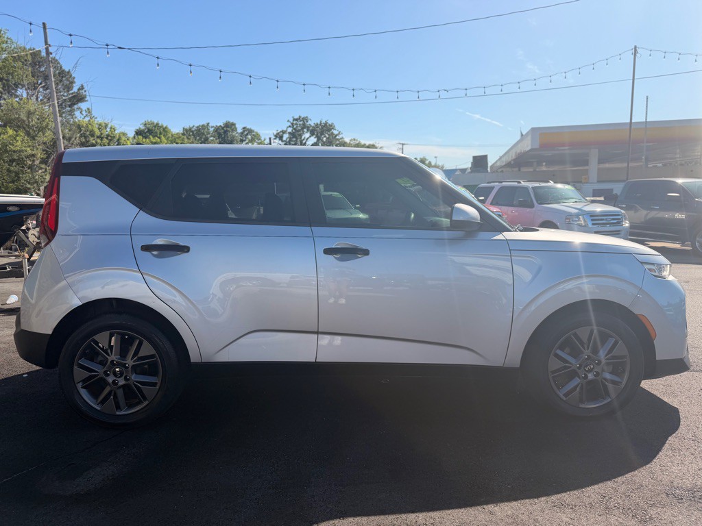 2021 Kia Soul Image 4