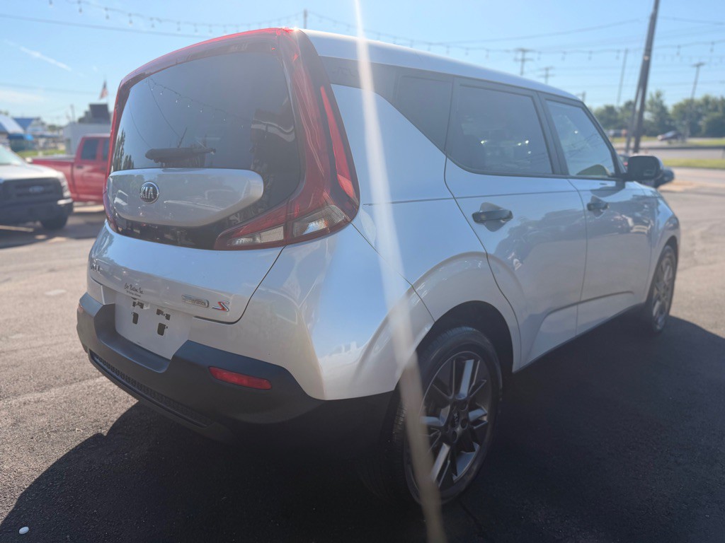 2021 Kia Soul Image 5