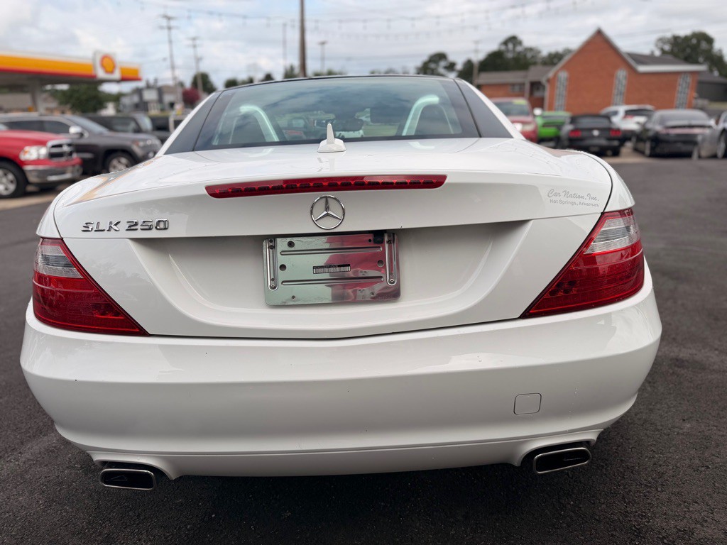 2015 Mercedes-Benz SLK-Class Image 6