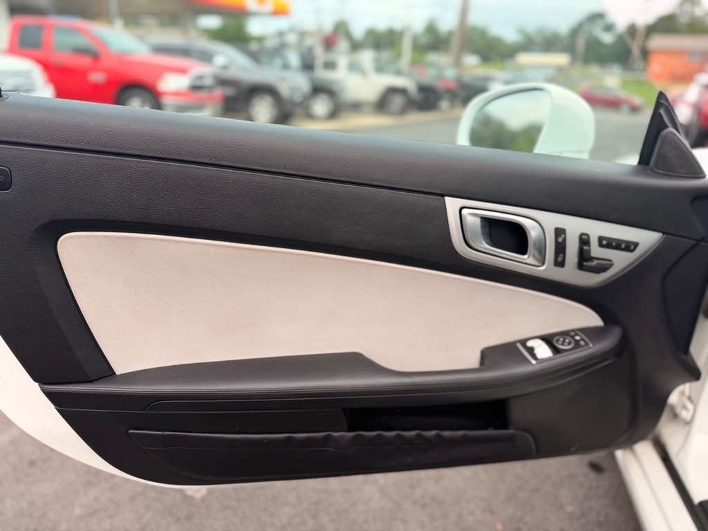2015 Mercedes-Benz SLK-Class Image 9