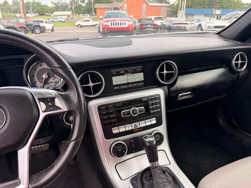 2015 Mercedes-Benz SLK-Class Image 13