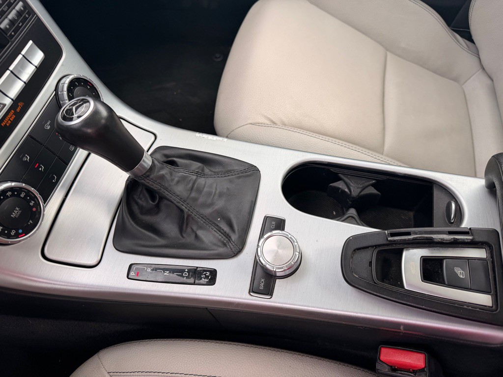 2015 Mercedes-Benz SLK-Class Image 19