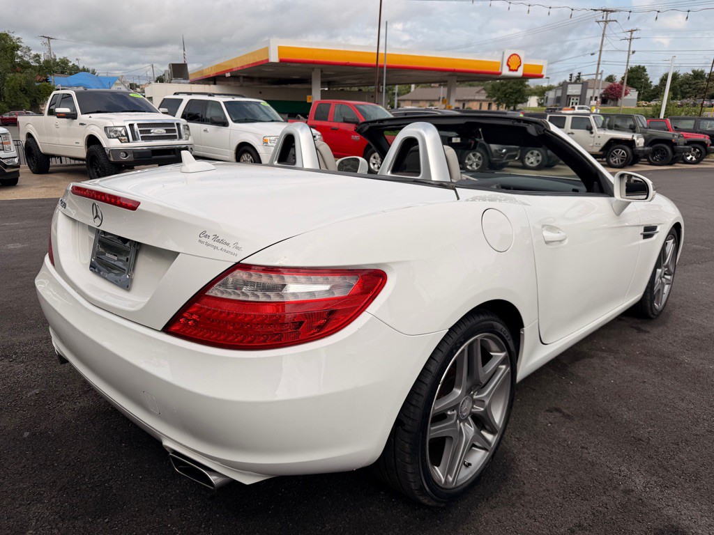 2015 Mercedes-Benz SLK-Class Image 28
