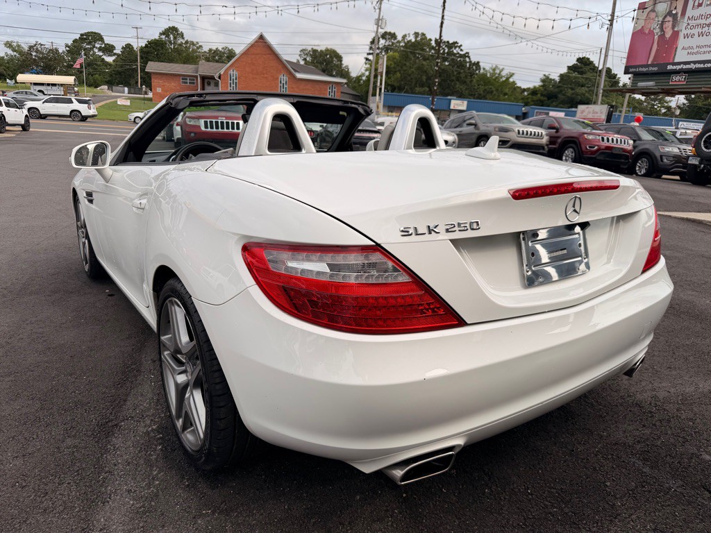 2015 Mercedes-Benz SLK-Class Image 30