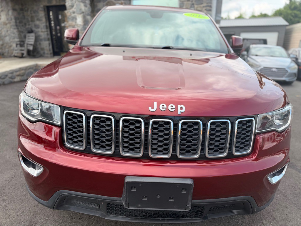 2018 Jeep Grand Cherokee Image 2