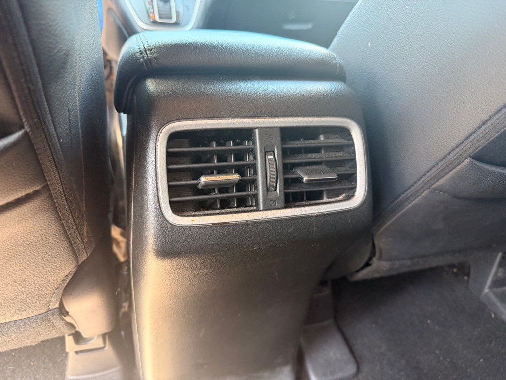 2015 Honda CR-V Image 28