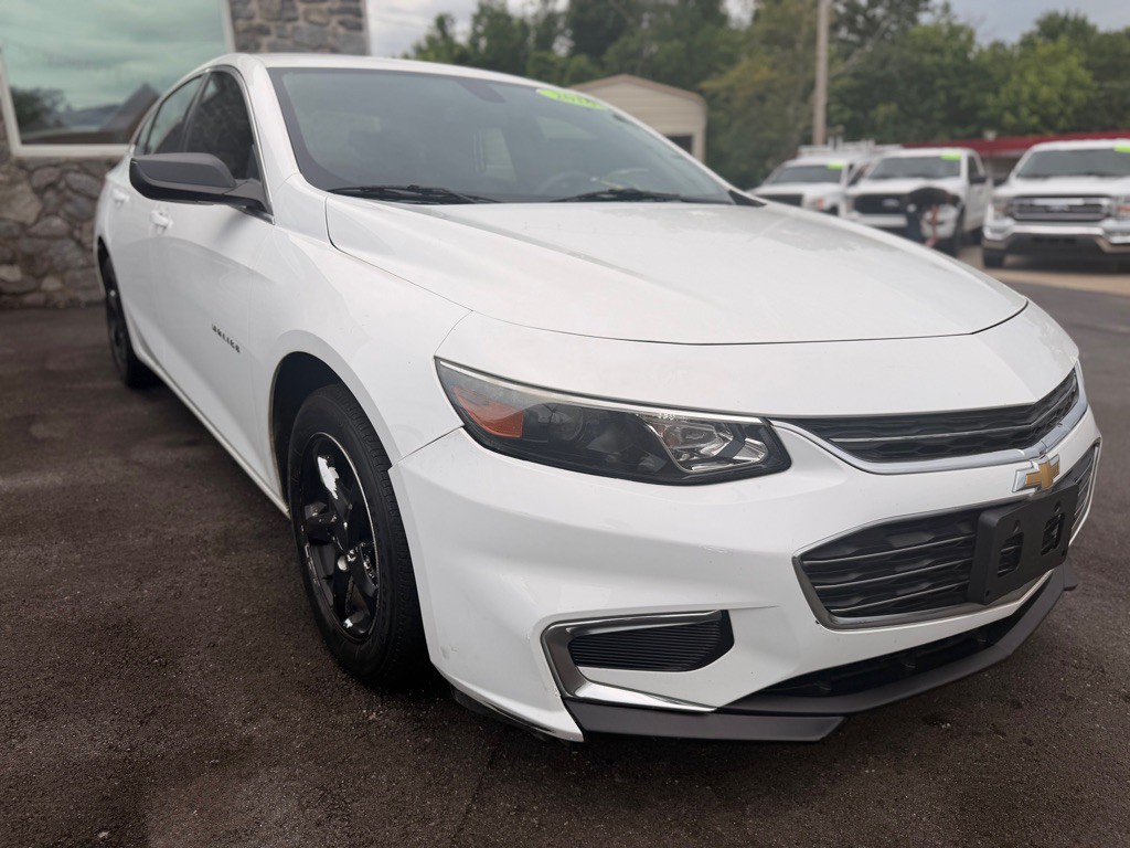 2016 Chevrolet Malibu Image 3