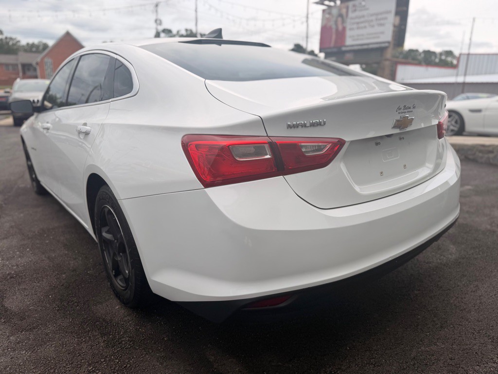 2016 Chevrolet Malibu Image 7