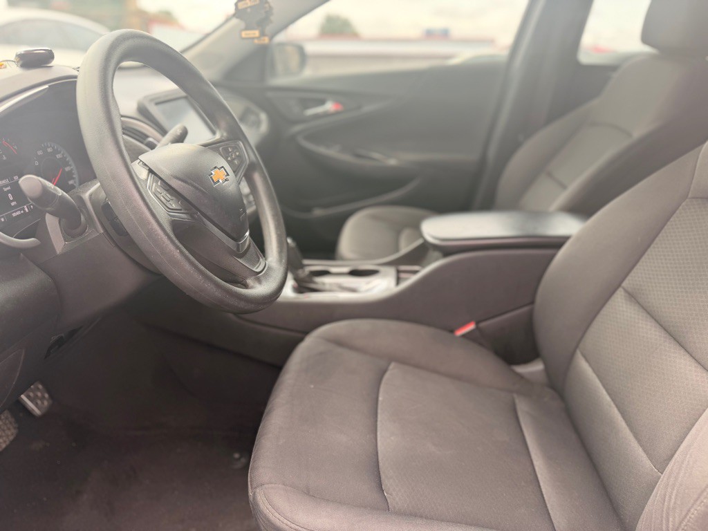 2016 Chevrolet Malibu Image 11