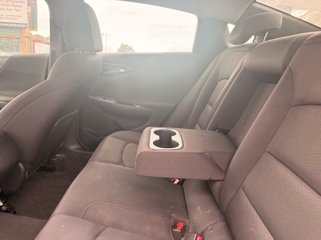 2016 Chevrolet Malibu Image 24