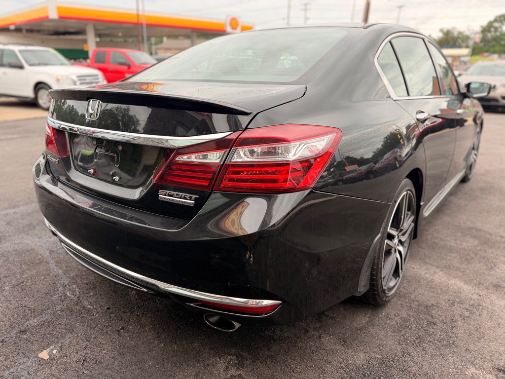 2017 Honda Accord Image 5