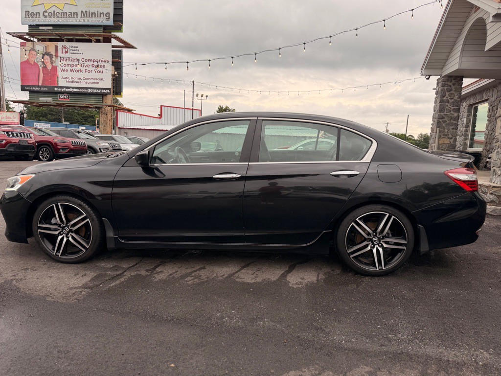 2017 Honda Accord Image 8
