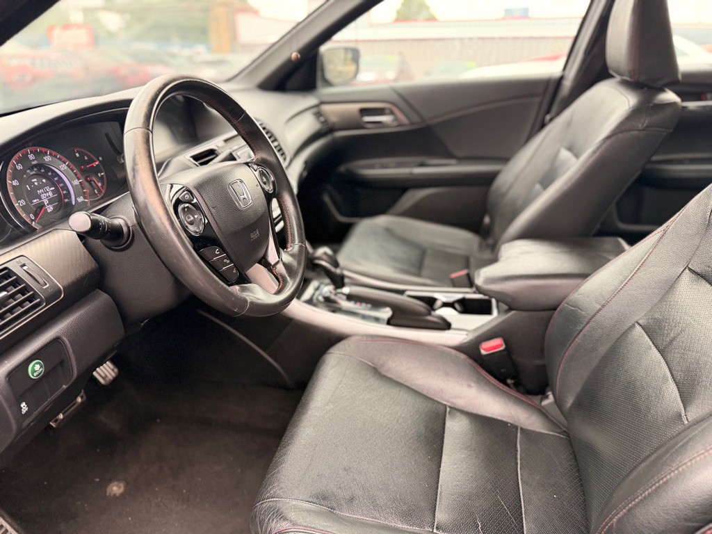 2017 Honda Accord Image 11