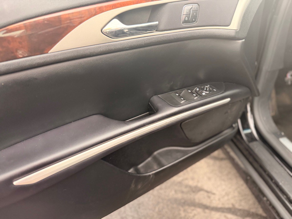 2016 Lincoln MKZ Image 9
