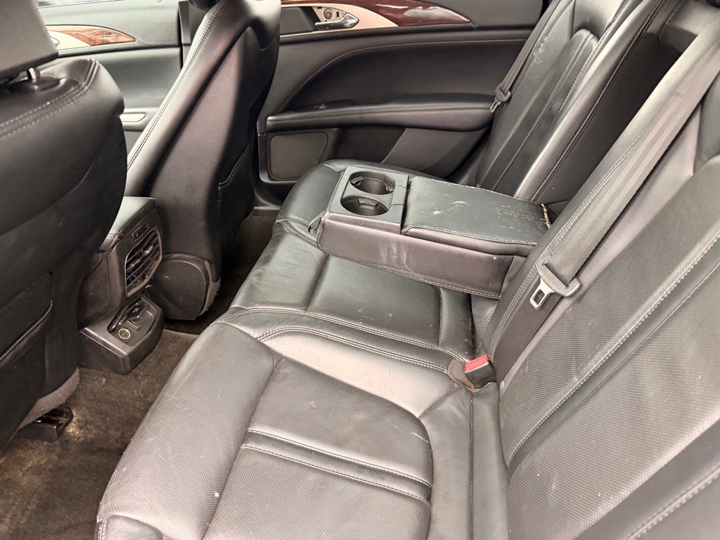 2016 Lincoln MKZ Image 25