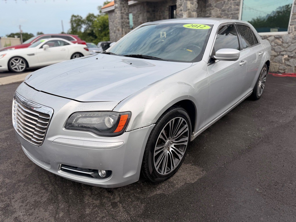 2012 Chrysler 300 Image 1
