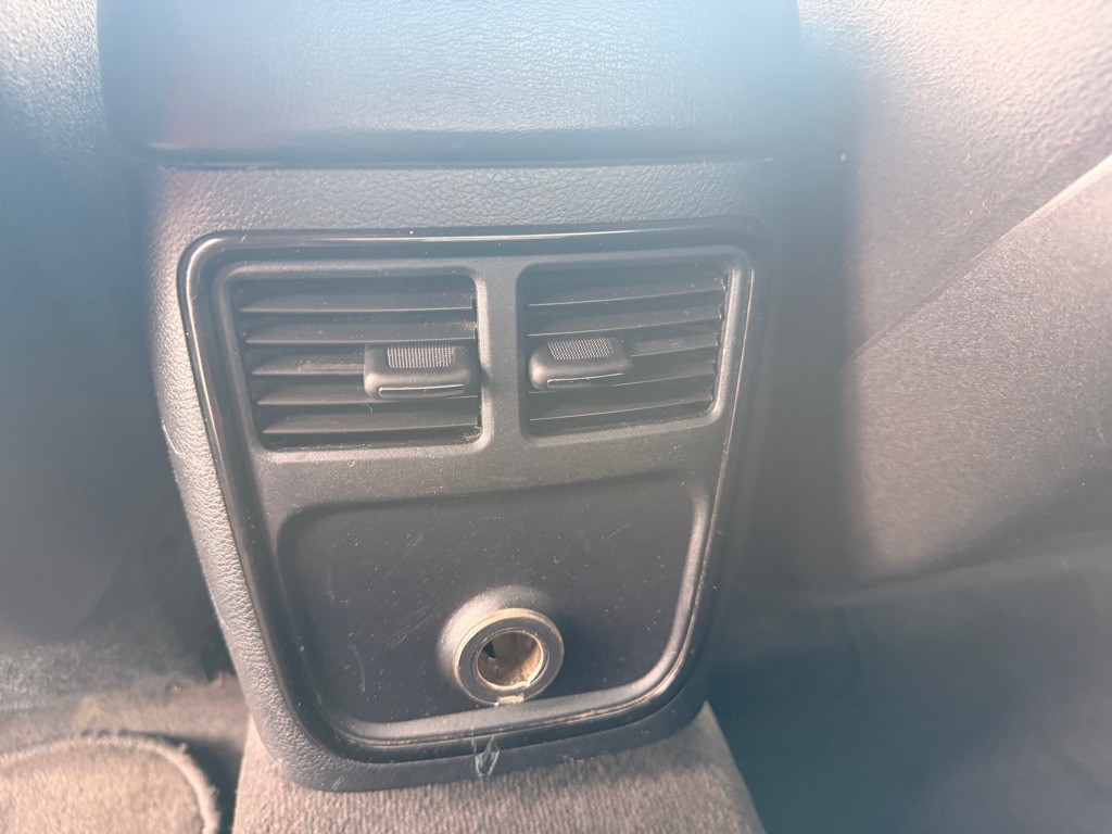 2012 Chrysler 300 Image 25