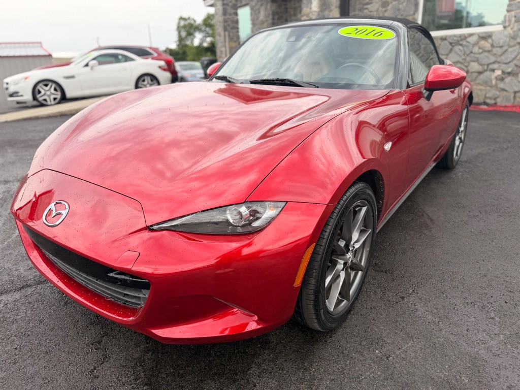 2016 Mazda MX-5 Miata Image 1
