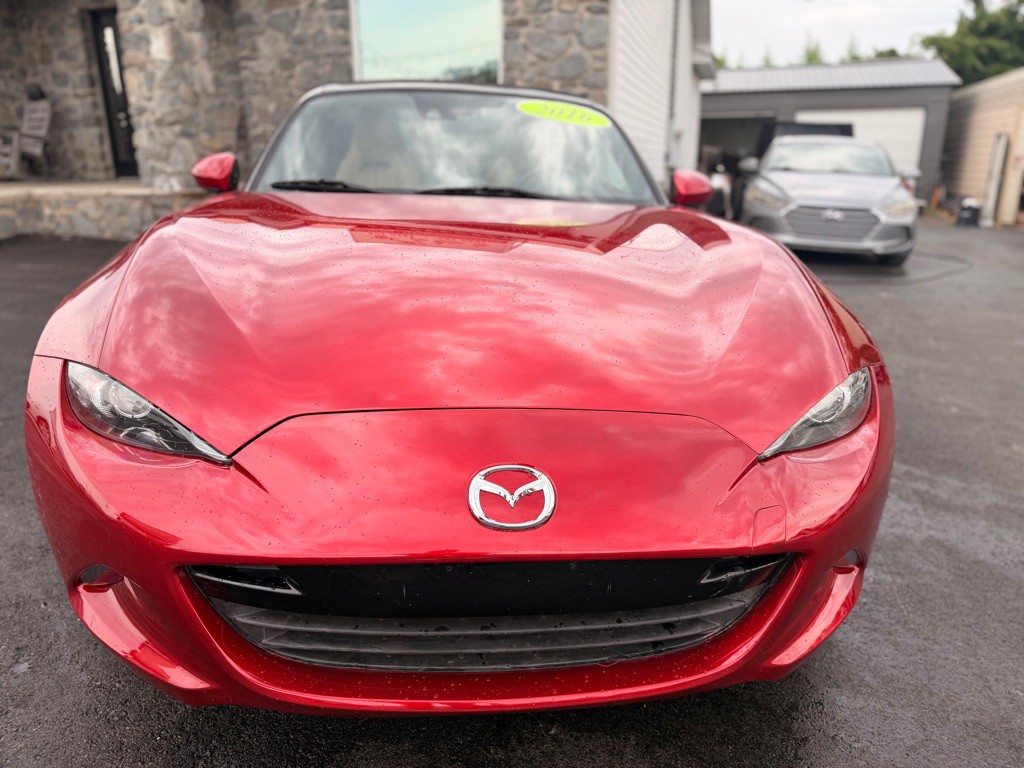 2016 Mazda MX-5 Miata Image 2