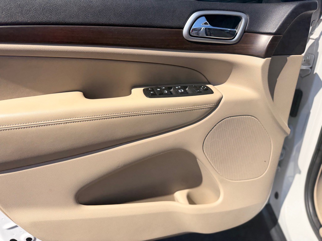 2018 Jeep Grand Cherokee Image 9