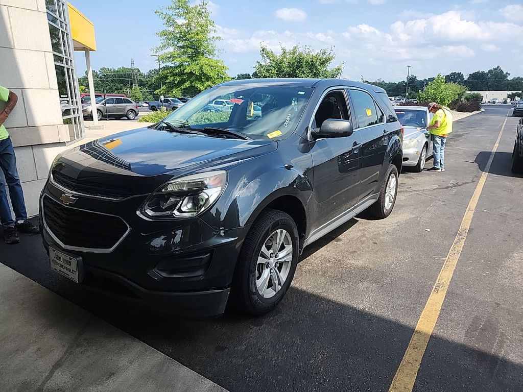2017 Chevrolet Equinox Image 2