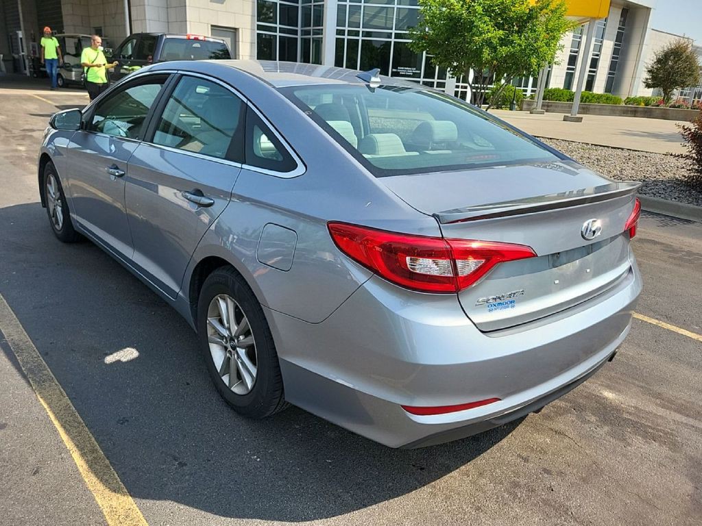 2017 Hyundai Sonata Image 4