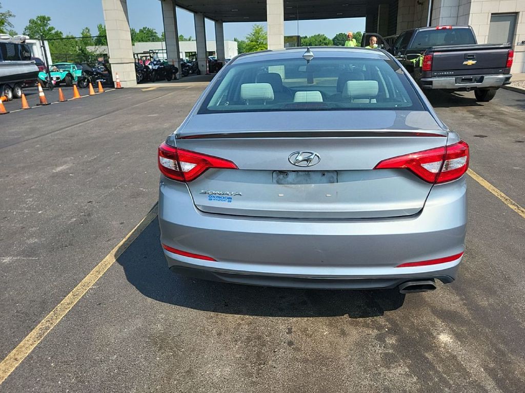 2017 Hyundai Sonata Image 5