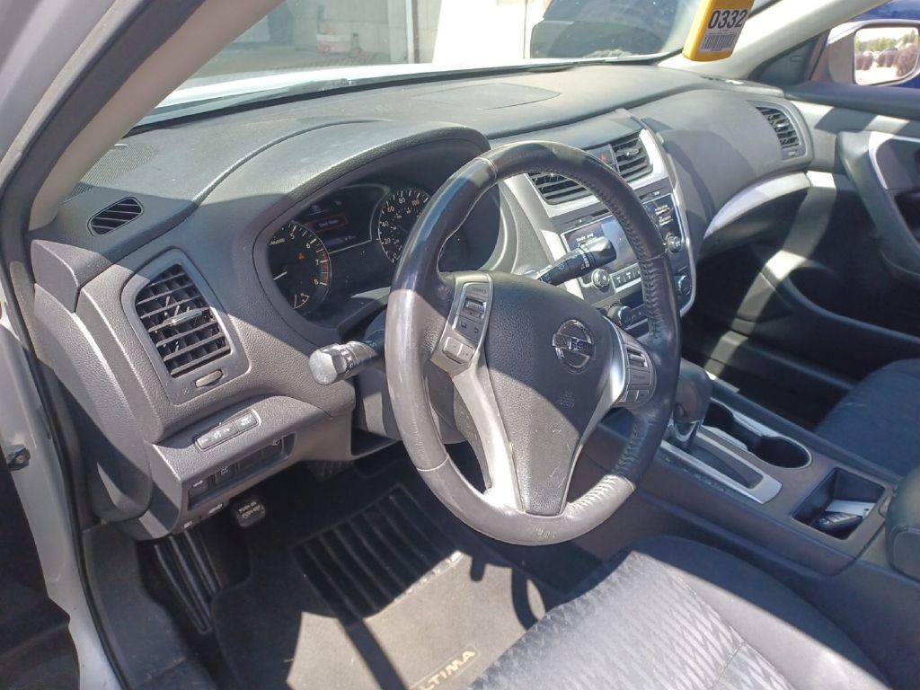2017 Nissan Altima Image 6
