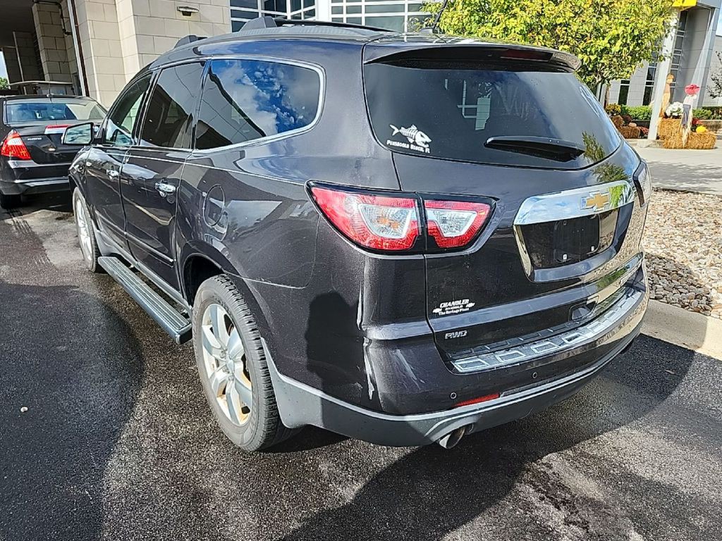 2015 Chevrolet Traverse Image 2