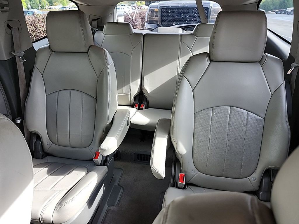 2015 Chevrolet Traverse Image 5