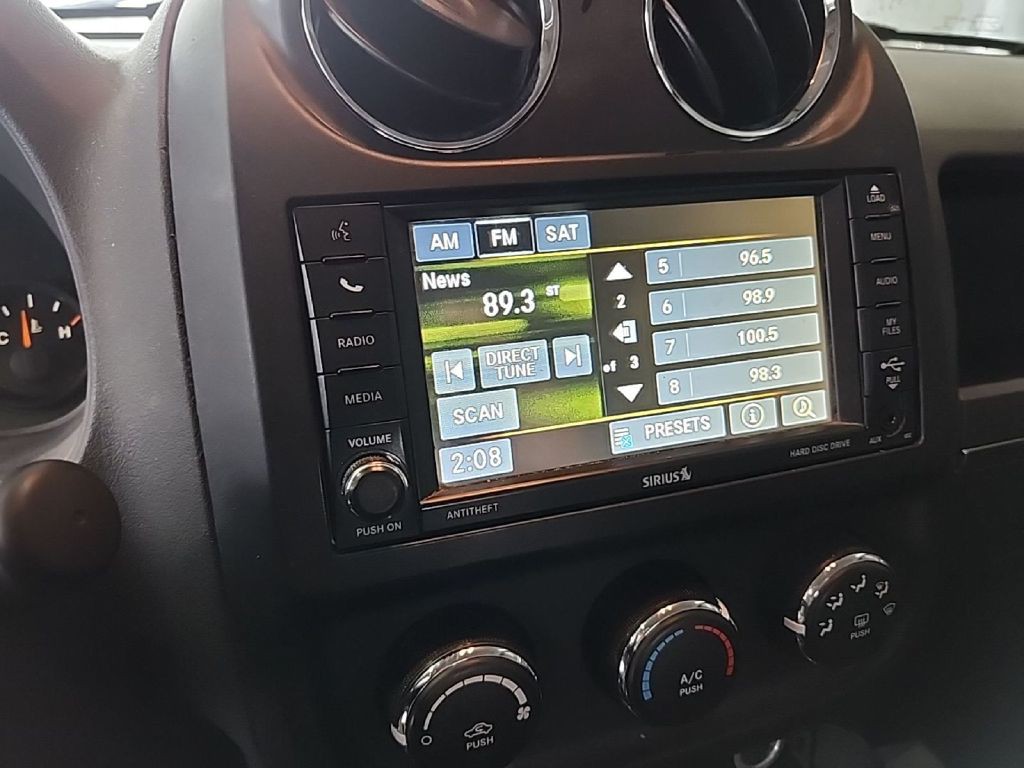 2016 Jeep Patriot Image 9