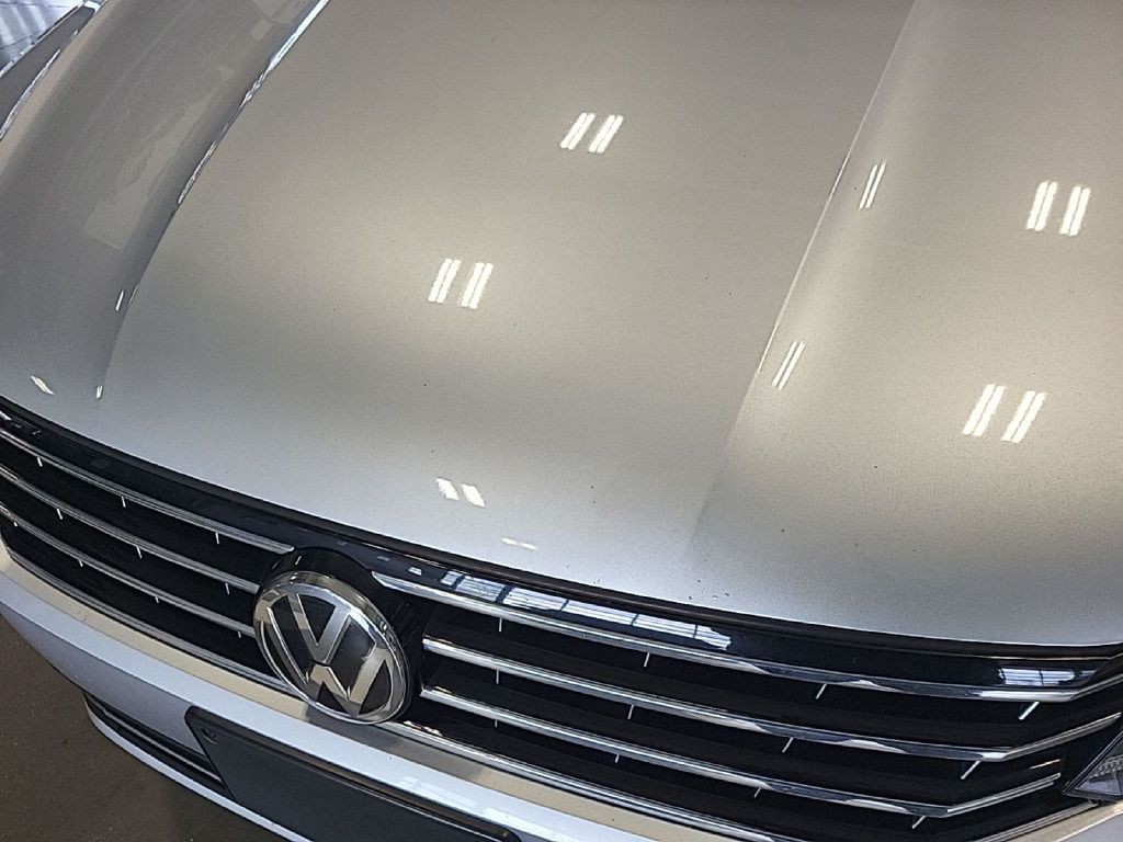 2018 Volkswagen Passat Image 17