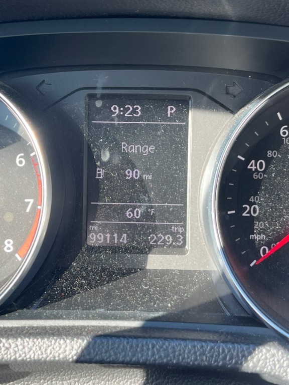 2018 Volkswagen Passat Image 17