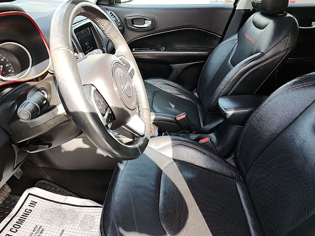 2017 Jeep Compass Image 9