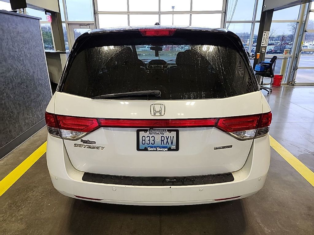 2015 Honda Odyssey Image 13