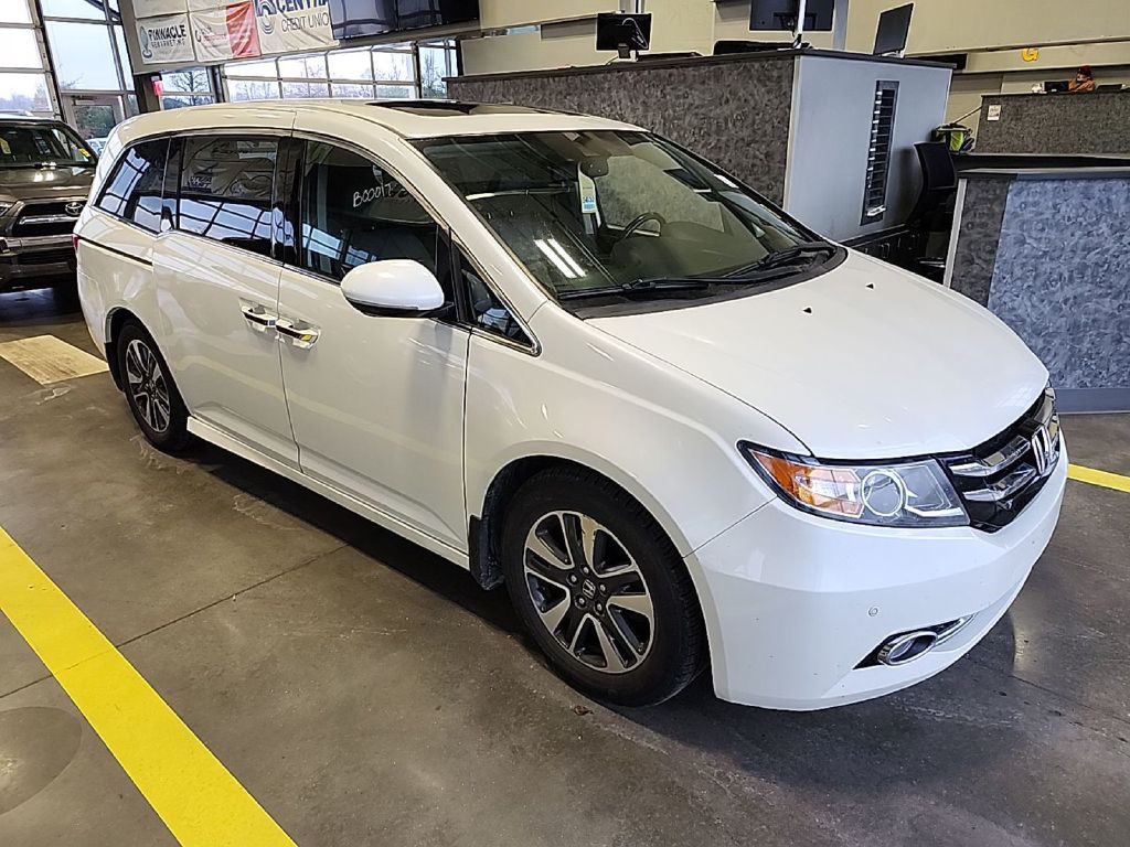 2015 Honda Odyssey Image 2