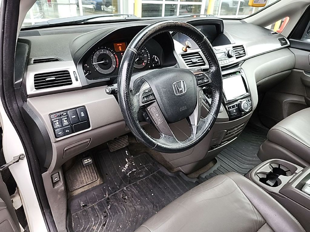 2015 Honda Odyssey Image 6