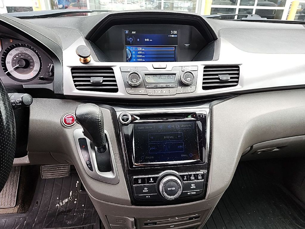 2015 Honda Odyssey Image 12