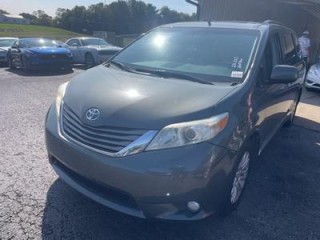 Image for 2013 Toyota Sienna XLE 8-PASSENGER ID: 7061808