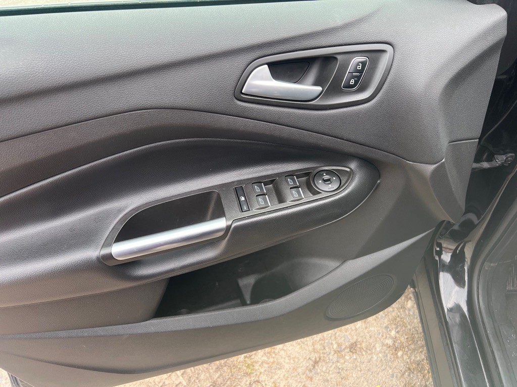 2019 Ford Escape Image 18