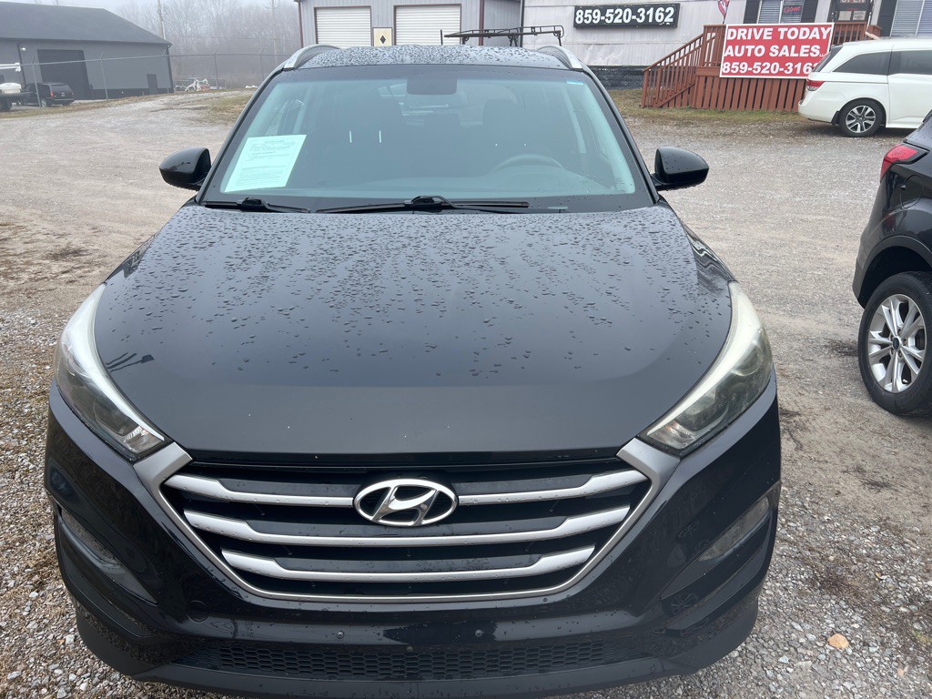 2017 Hyundai Tucson Image 2