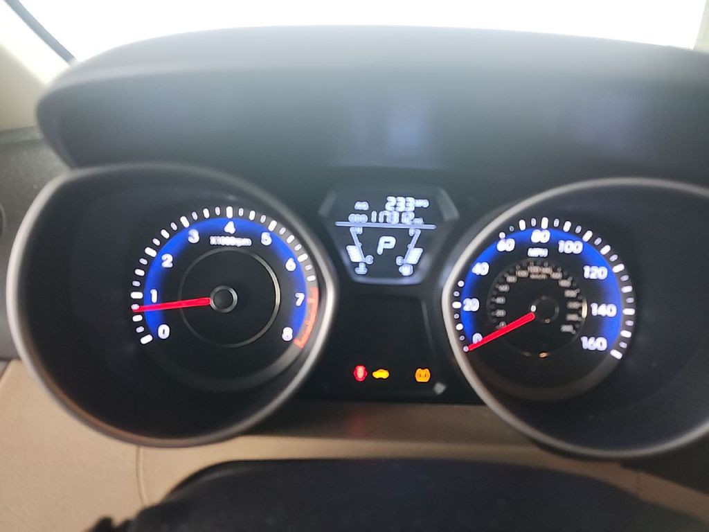 2012 Hyundai Elantra Image 6