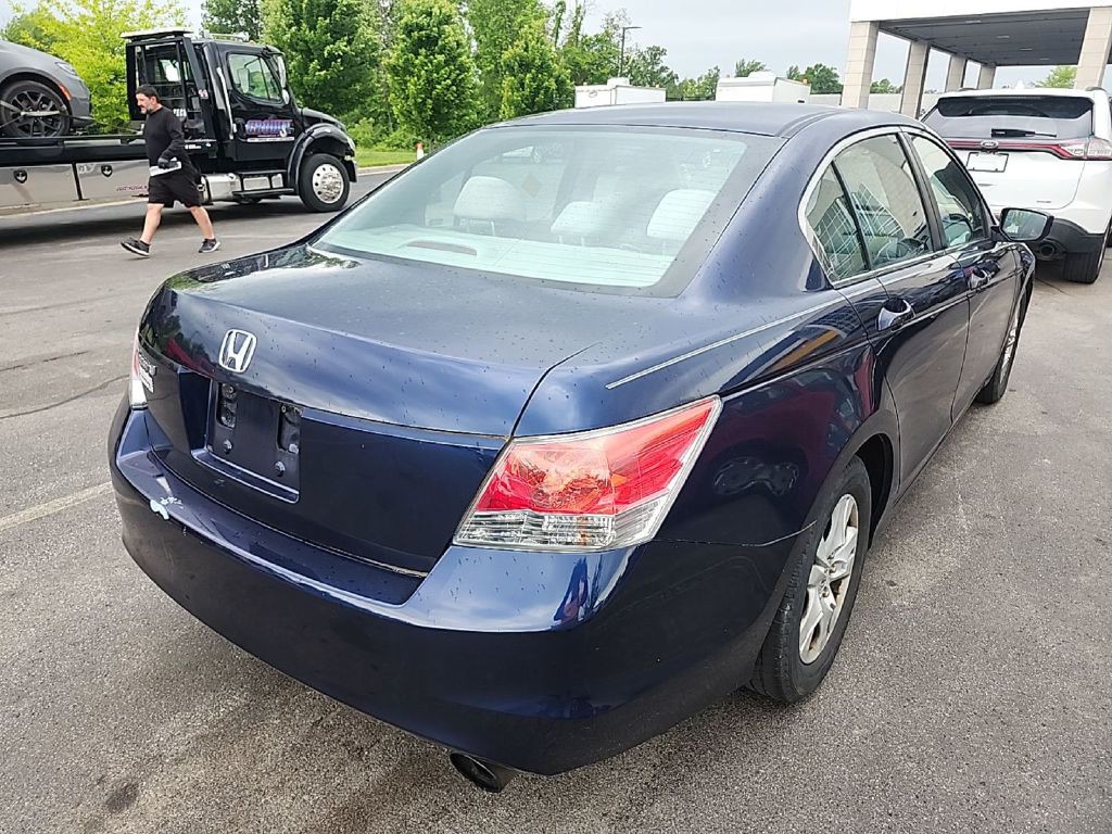 2010 Honda Accord Image 3