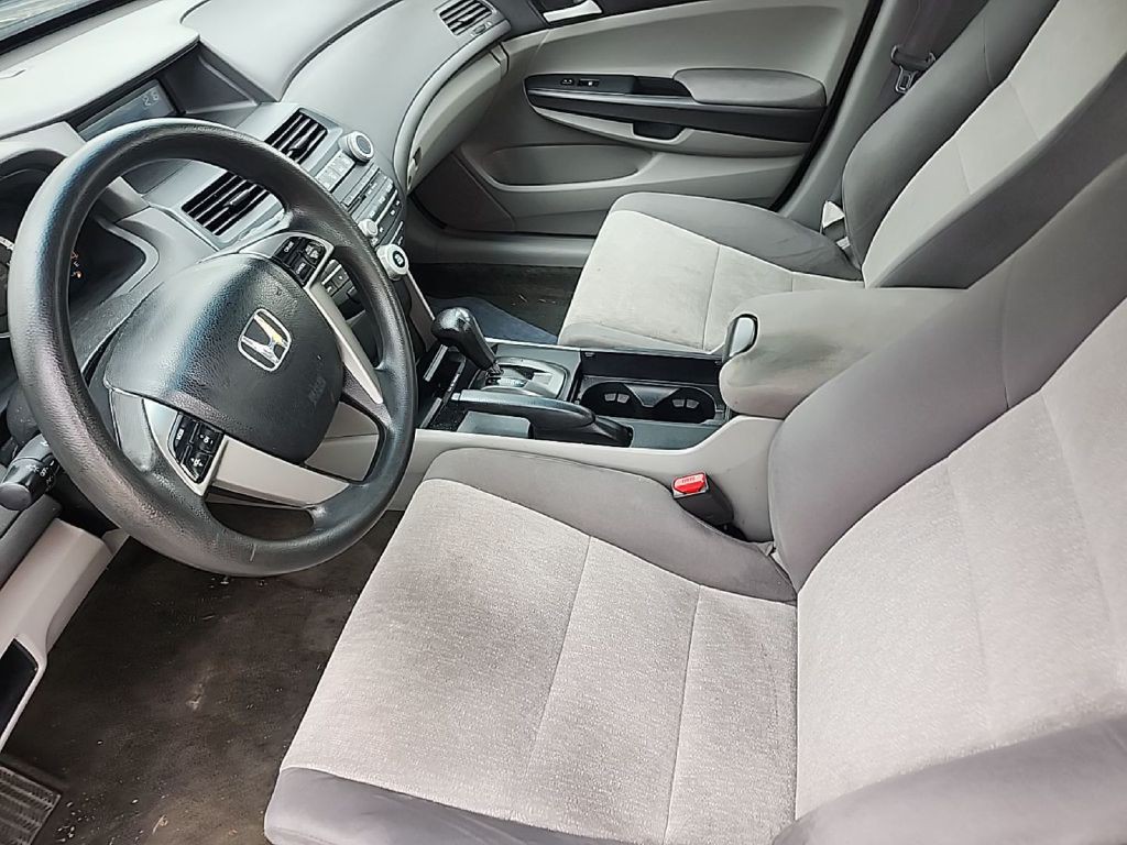 2010 Honda Accord Image 8