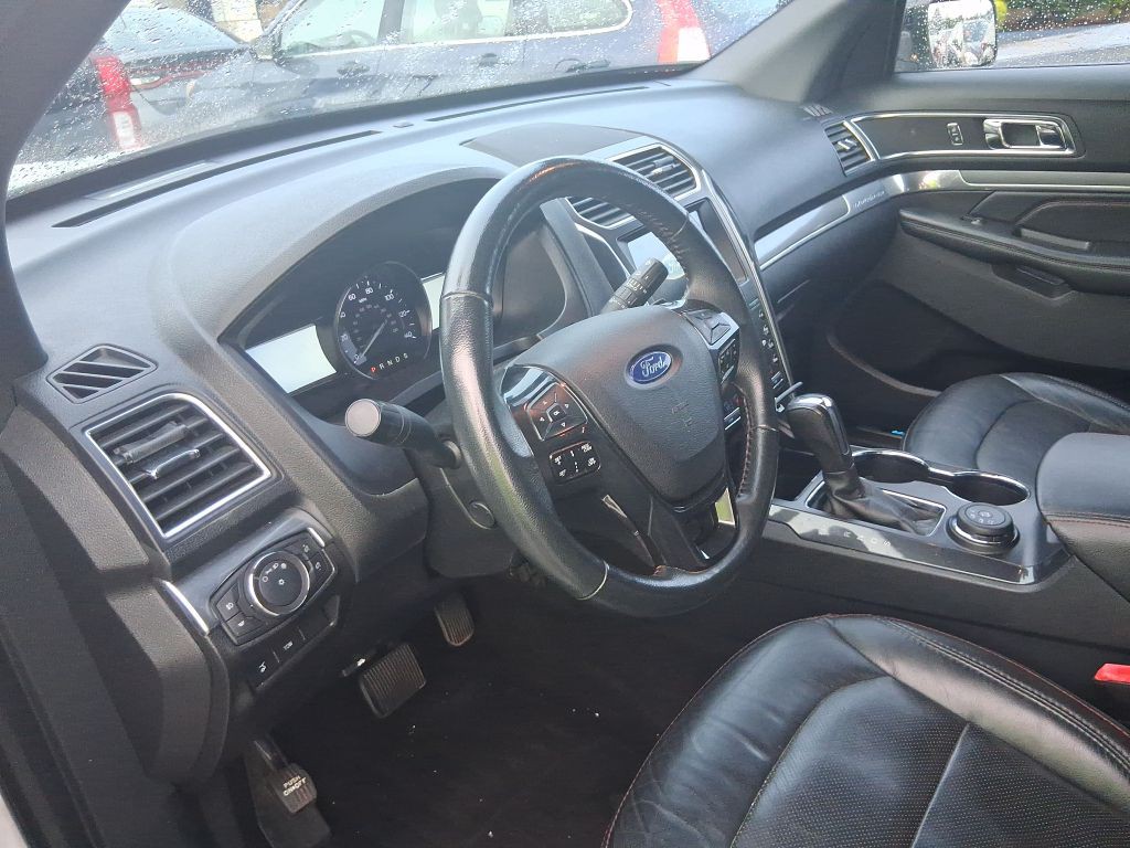 2019 Ford Explorer Image 5