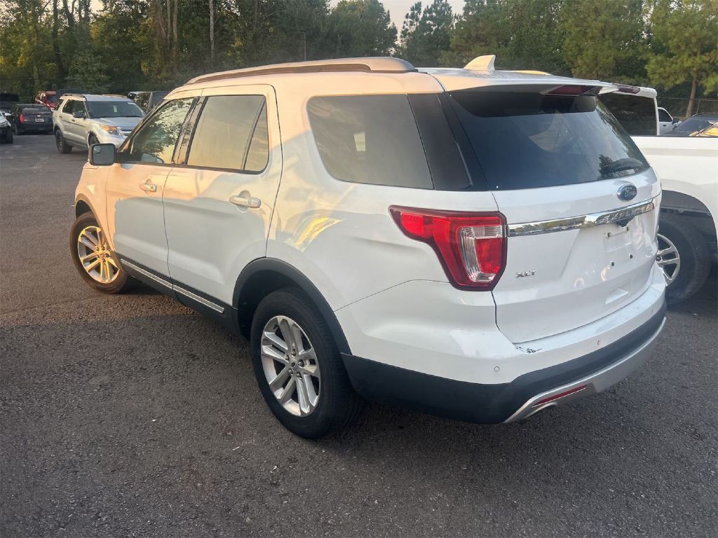 2016 Ford Explorer Image 5