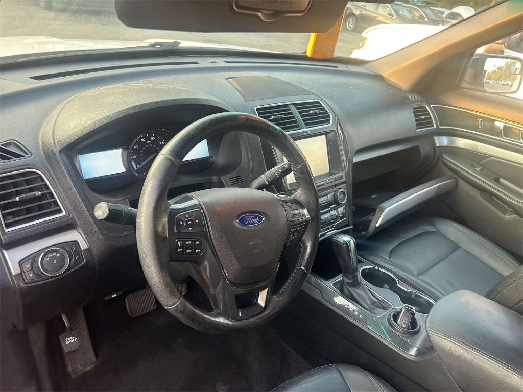 2016 Ford Explorer Image 7
